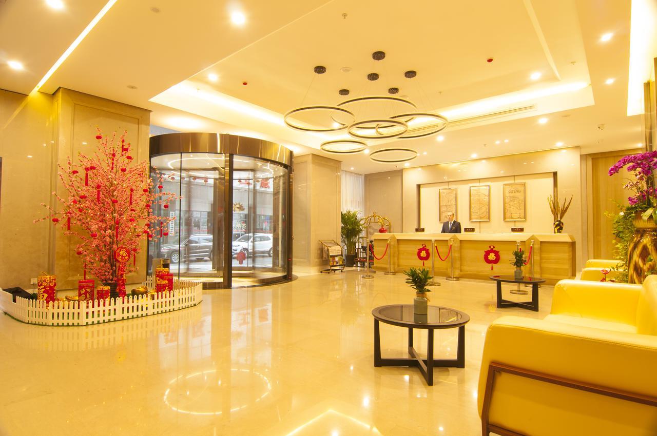 Home Plus Suite Hotel And Apartment 武漢市 エクステリア 写真