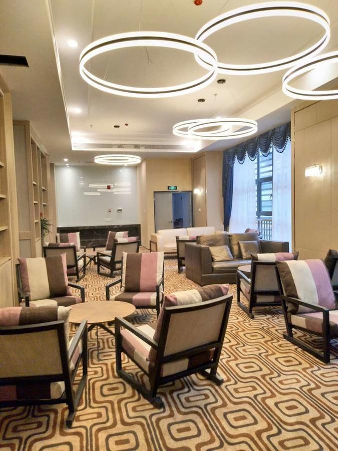 Home Plus Suite Hotel And Apartment 武漢市 エクステリア 写真