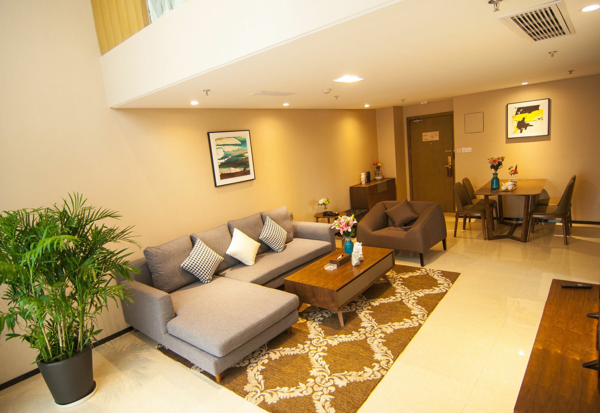 Home Plus Suite Hotel And Apartment 武漢市 エクステリア 写真