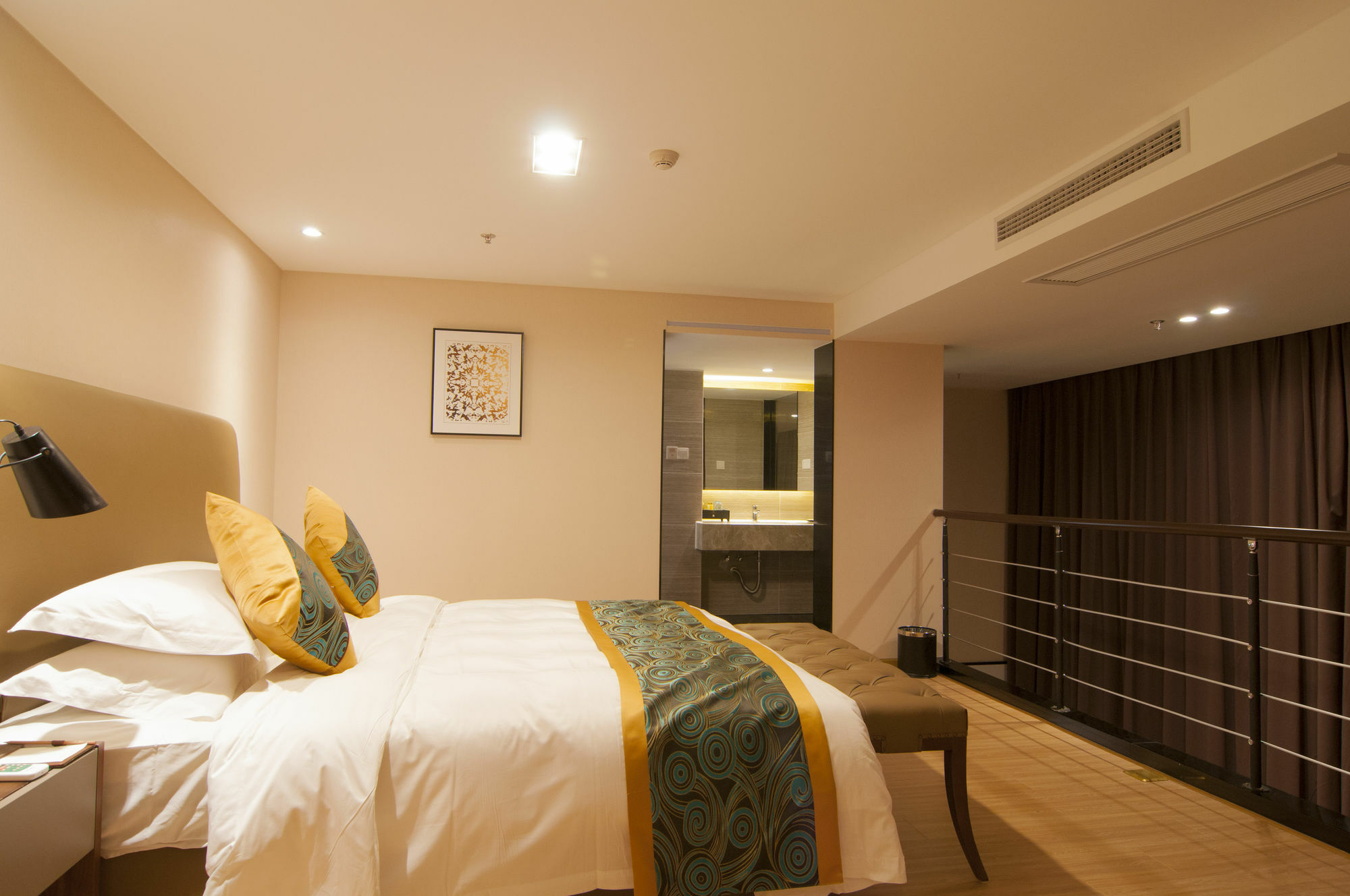 Home Plus Suite Hotel And Apartment 武漢市 エクステリア 写真