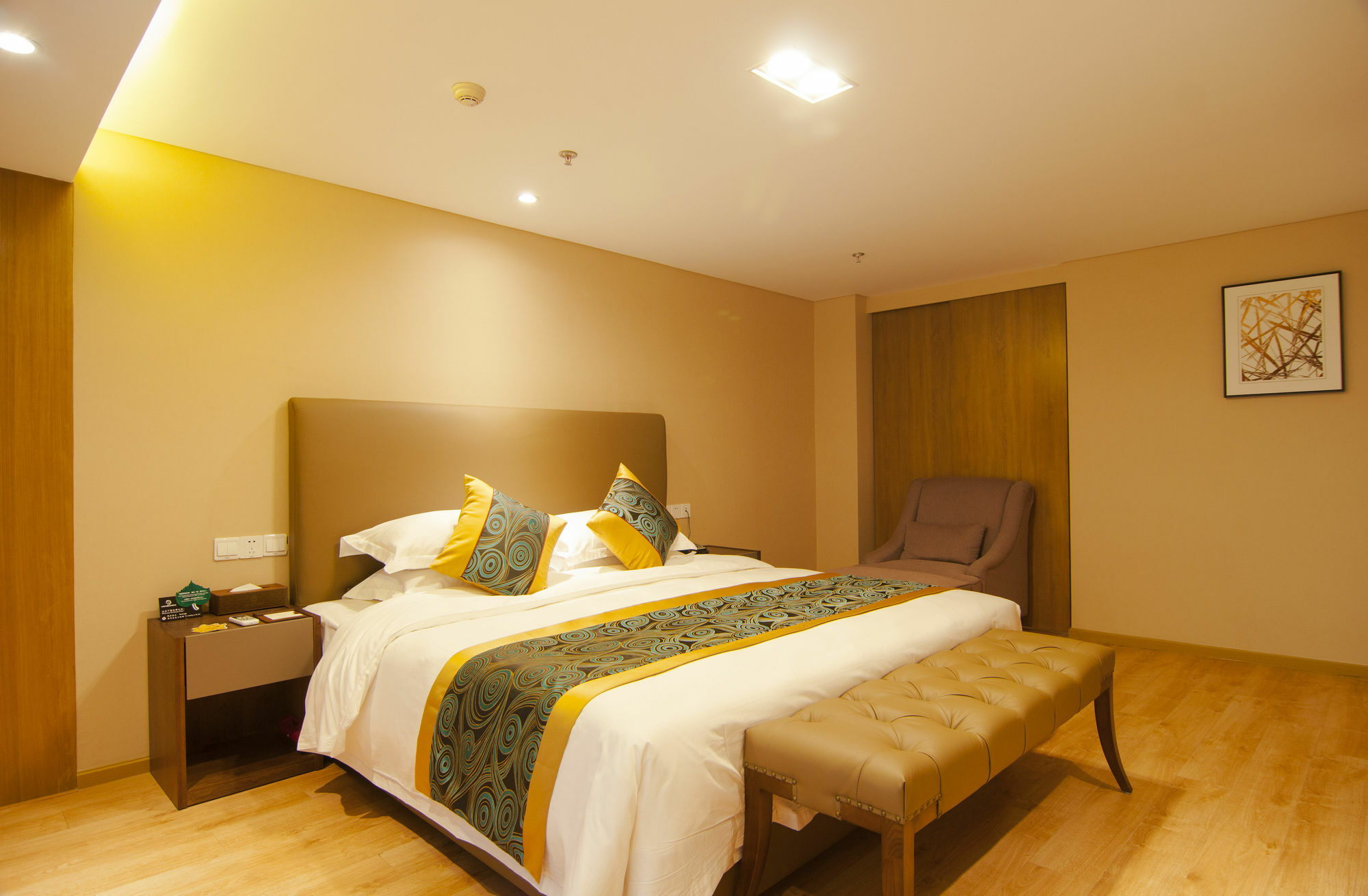 Home Plus Suite Hotel And Apartment 武漢市 エクステリア 写真