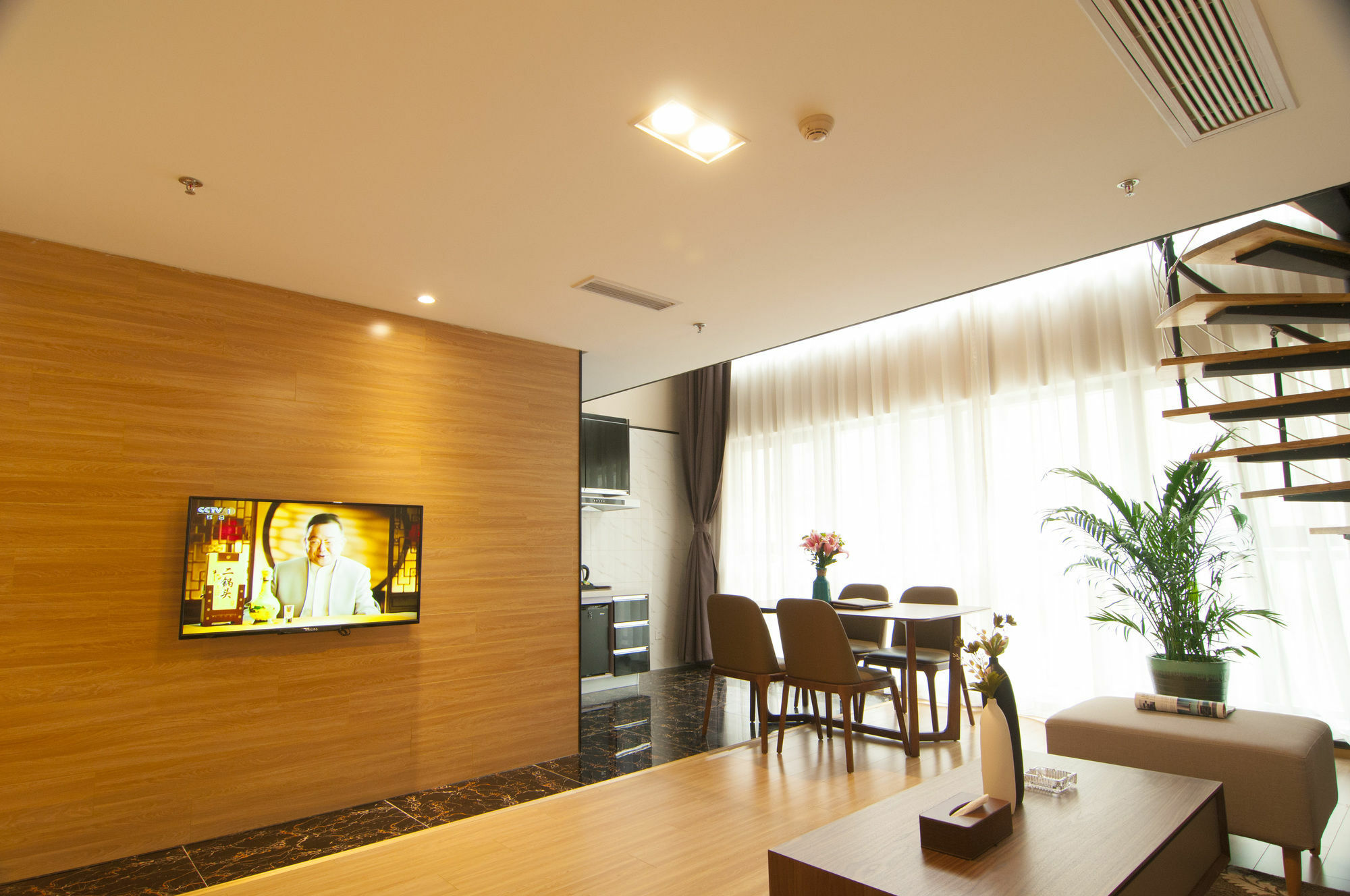 Home Plus Suite Hotel And Apartment 武漢市 エクステリア 写真