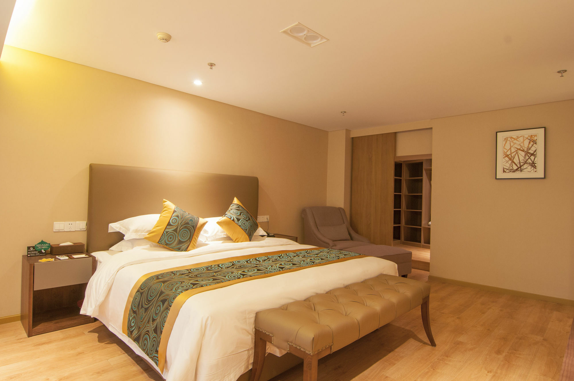 Home Plus Suite Hotel And Apartment 武漢市 エクステリア 写真