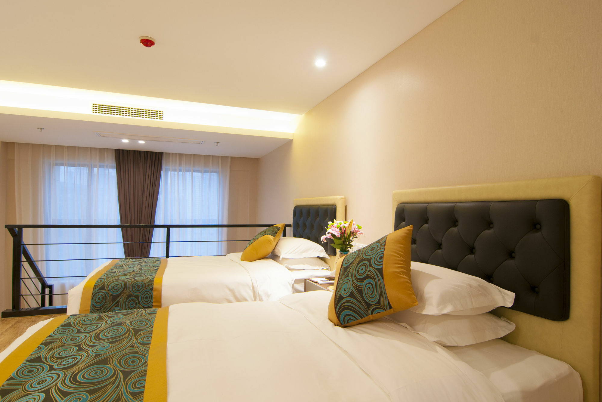 Home Plus Suite Hotel And Apartment 武漢市 エクステリア 写真